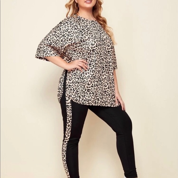 Plus Leopard Print Curved Hem Tee And Pants Set. Size 5X true too size. - Picture 3 of 4